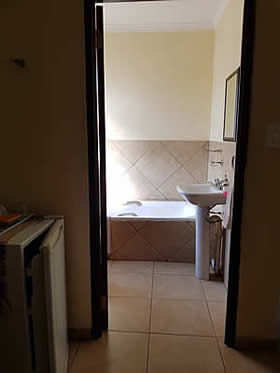 Clean, safe and secure accommodation in Komatipoort